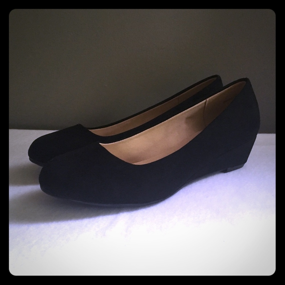 Dream Paris black suede wedge shoe